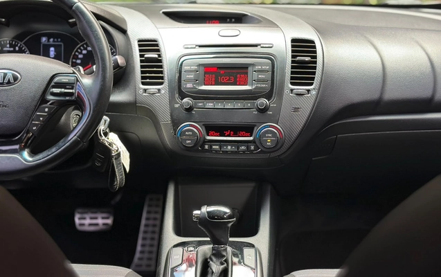 imagem-https://www.socarrao.com.br/sc-vehicle-images-prod/4393791/1792436655660-9df6e4bc-bce5-4066-8b1e-aa8c4175a458.jpg