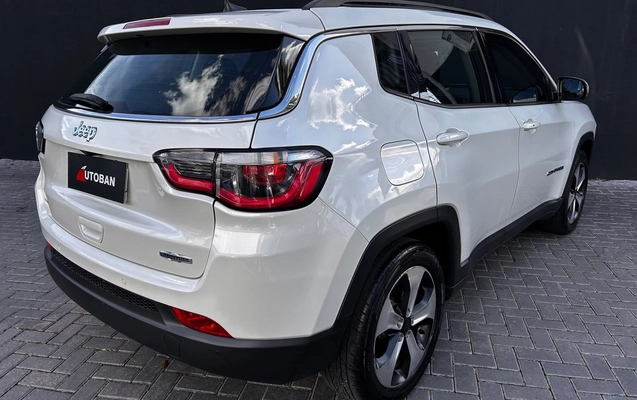 imagem-https://www.socarrao.com.br/sc-vehicle-images-prod/4393797/1792436783632-abcc2062-b37b-44cd-b94e-1b1aca82995a.jpg