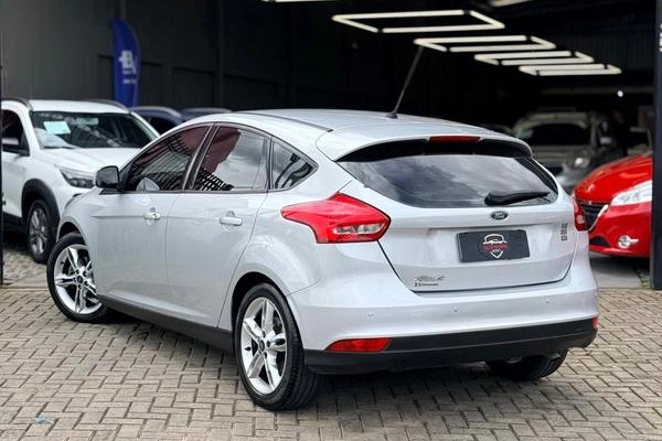 imagem-https://www.socarrao.com.br/sc-vehicle-images-prod/4393884/1792437354342-8572863_1_B_10f9cb9212.jpeg