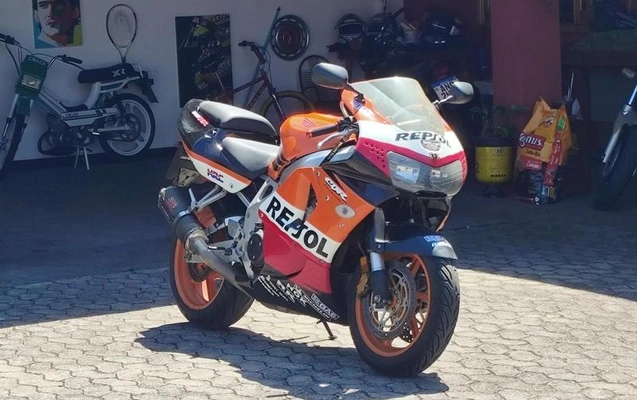 imagem-https://www.socarrao.com.br/sc-vehicle-images-prod/4393891/1792437448632-8584342_8_B_5925be1bb3.jpeg