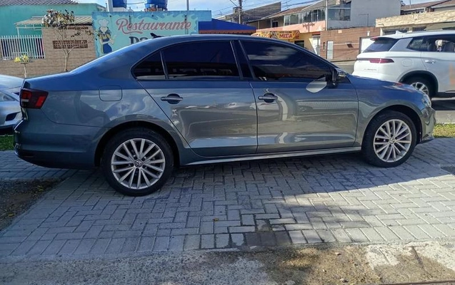 imagem-https://www.socarrao.com.br/sc-vehicle-images-prod/4393945/1792438106314-8585400_5_B_634fb2c9a9.jpeg