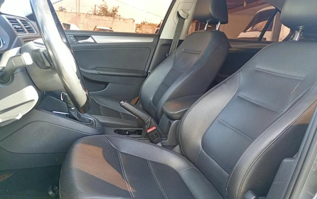 imagem-https://www.socarrao.com.br/sc-vehicle-images-prod/4393945/1792438106322-8585400_8_B_21416720f8.jpeg