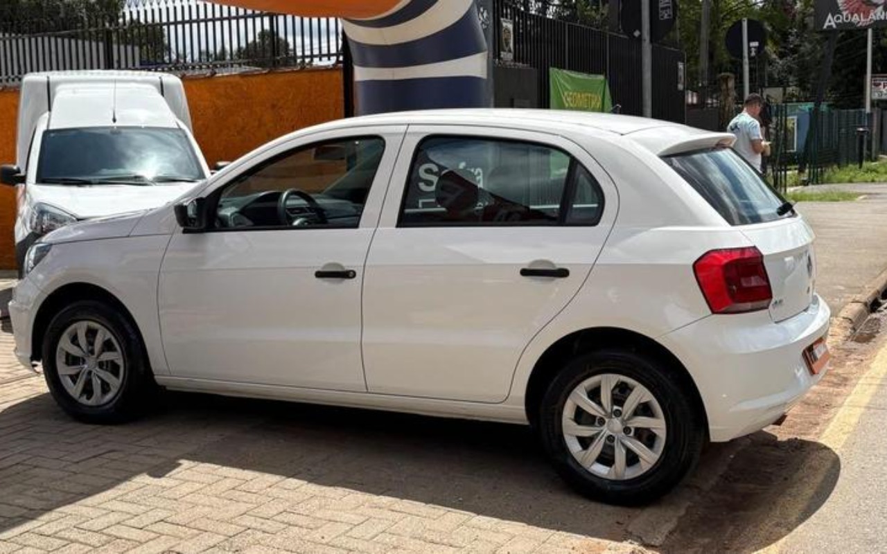 imagem-https://www.socarrao.com.br/sc-vehicle-images-prod/4394014/1792438103517-ODU4MTQyM184X0JfMjZiNzM0ODhkYi5qcGVn.jpeg