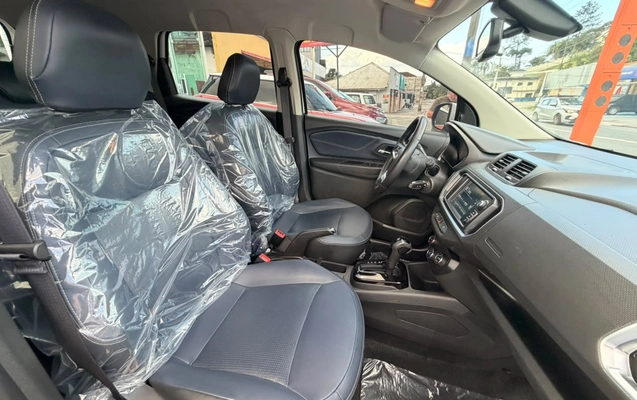 imagem-https://www.socarrao.com.br/sc-vehicle-images-prod/4394043/1792438400598-003_bbecf37c4c663707f519ceb468c7da91.jpg