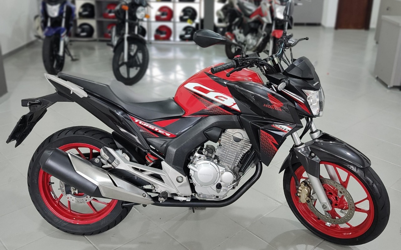 imagem-https://www.socarrao.com.br/sc-vehicle-images-prod/4394080/1792438735439-V2hhdHNBcHAgSW1hZ2UgMjAyNi0xMC0xNyBhdCAxNS4wNS41NCAoNikuanBlZw.jpeg