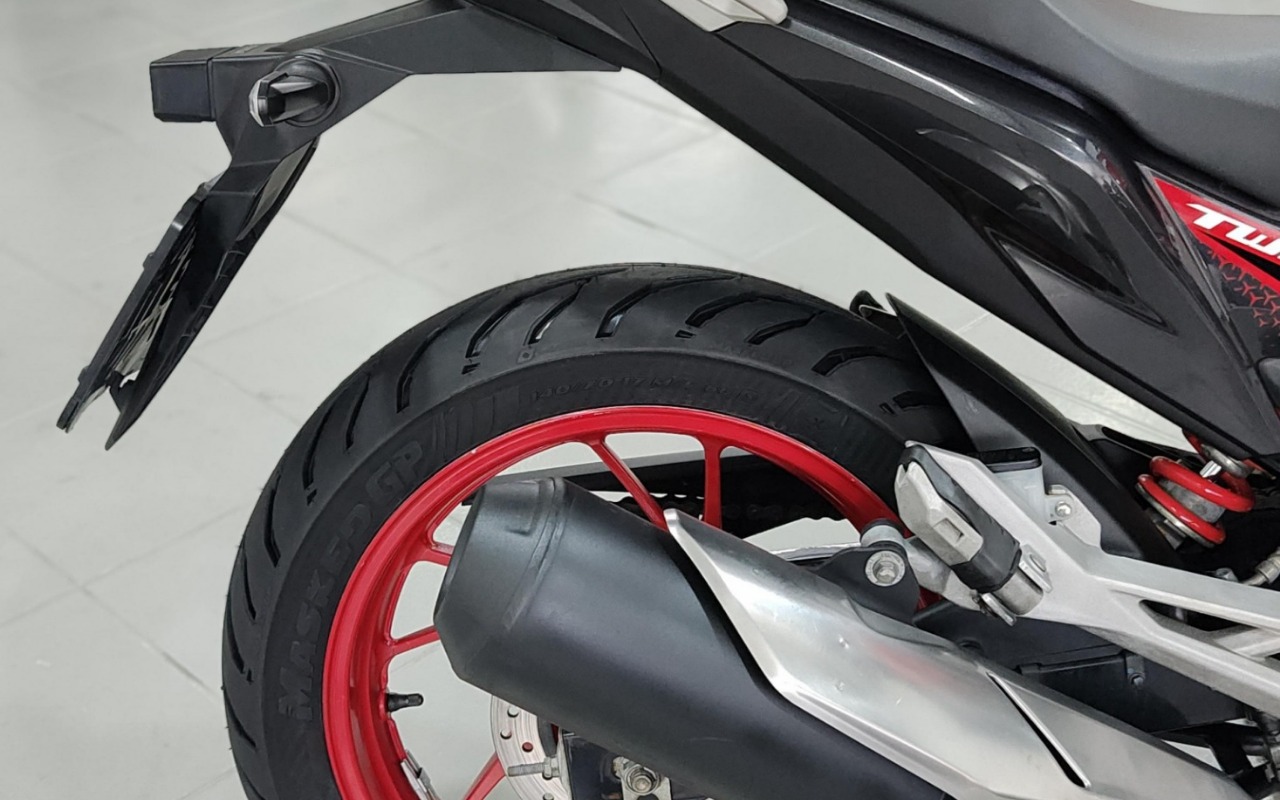 imagem-https://www.socarrao.com.br/sc-vehicle-images-prod/4394080/1792438735526-V2hhdHNBcHAgSW1hZ2UgMjAyNi0xMC0xNyBhdCAxNS4wNS41NCAoNykuanBlZw.jpeg