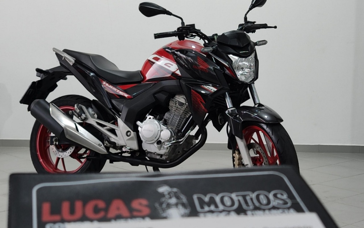 imagem-https://www.socarrao.com.br/sc-vehicle-images-prod/4394080/1792438736754-V2hhdHNBcHAgSW1hZ2UgMjAyNi0xMC0xNyBhdCAxNS4wNS41NCAoMTQpLmpwZWc.jpeg