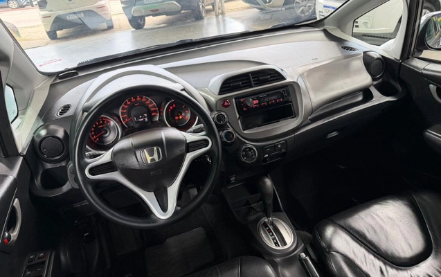 imagem-https://www.socarrao.com.br/sc-vehicle-images-prod/4394117/1792499499132-gb-8607834.jpeg