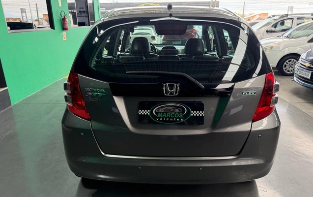 imagem-https://www.socarrao.com.br/sc-vehicle-images-prod/4394117/1792518487922-gb-b30200b.jpeg