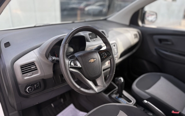 imagem-https://www.socarrao.com.br/sc-vehicle-images-prod/4394183/1792439451609-1_044305.jpg