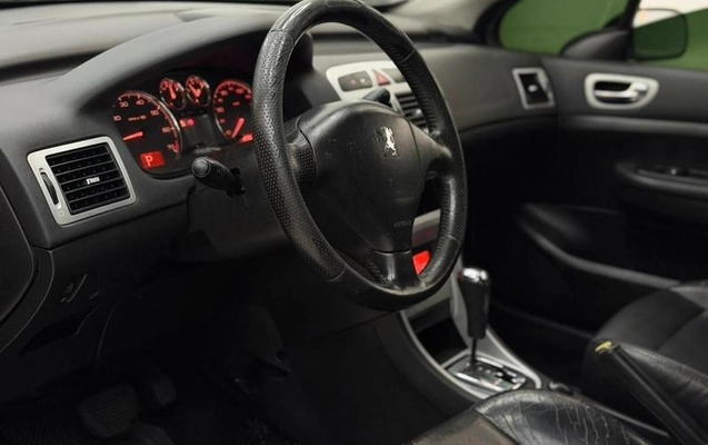 imagem-https://www.socarrao.com.br/sc-vehicle-images-prod/4394192/1792439519235-8584857_13_B_8e952c8d49.jpeg
