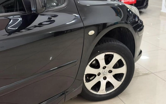 imagem-https://www.socarrao.com.br/sc-vehicle-images-prod/4394192/1792439519251-8584857_13_B_cd10a451c3.jpeg