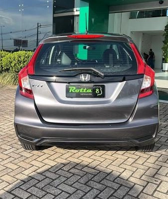 imagem-https://www.socarrao.com.br/sc-vehicle-images-prod/4394224/1792689152374-8585673_17_B_89a7748618.jpeg