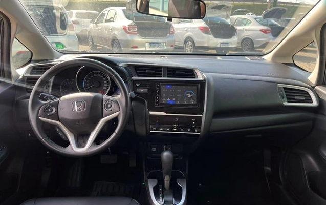 imagem-https://www.socarrao.com.br/sc-vehicle-images-prod/4394224/1792689152384-8585673_20_B_2ee59c8425.jpeg