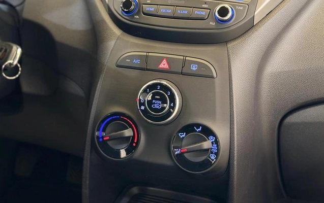imagem-https://www.socarrao.com.br/sc-vehicle-images-prod/4394318/1792440404961-8571074_17_B_d366222a82.jpeg