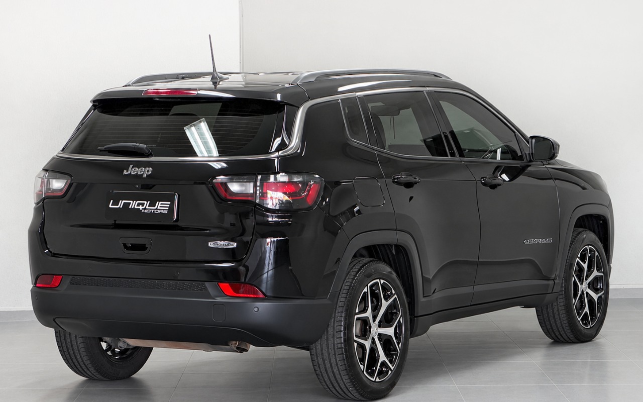 imagem-https://www.socarrao.com.br/sc-vehicle-images-prod/4394390/1792440870623-aW1hZ2UwMDAwMS5wbmc.png