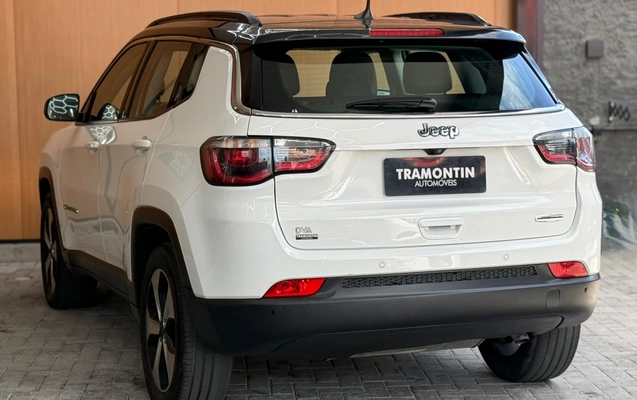 imagem-https://www.socarrao.com.br/sc-vehicle-images-prod/4394448/1792441266585-003_bc3cd3fc87b03955b39f0574f7e0238e.jpg