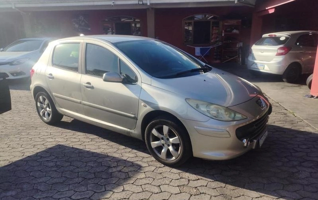 imagem-https://www.socarrao.com.br/sc-vehicle-images-prod/4394463/1792520501492-8585799_15_B_73f08817e3.jpeg