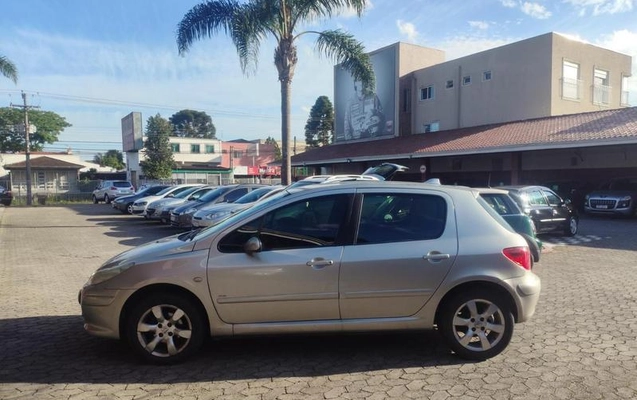 imagem-https://www.socarrao.com.br/sc-vehicle-images-prod/4394463/1792520501493-8585799_20_B_adb3773ac4.jpeg