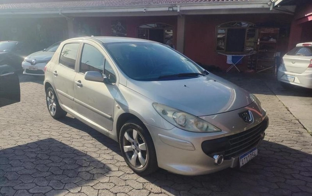 imagem-https://www.socarrao.com.br/sc-vehicle-images-prod/4394463/1792520501503-8585799_14_B_6001b23c3e.jpeg