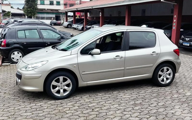 imagem-https://www.socarrao.com.br/sc-vehicle-images-prod/4394463/1792772912958-8585799_9_B_dda2d0cd29.jpeg
