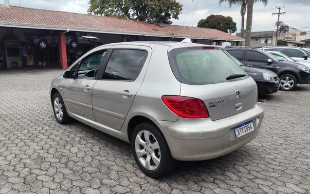 imagem-https://www.socarrao.com.br/sc-vehicle-images-prod/4394463/1792772912965-8585799_12_B_c568e4c899.jpeg
