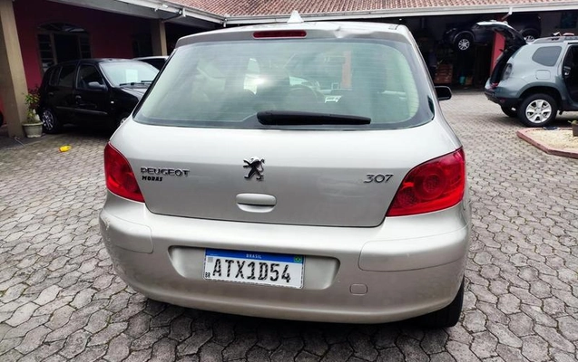 imagem-https://www.socarrao.com.br/sc-vehicle-images-prod/4394463/1792772912969-8585799_13_B_ee3768e15c.jpeg
