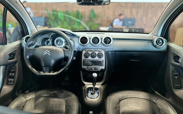 imagem-https://www.socarrao.com.br/sc-vehicle-images-prod/4394490/1792441502133-fc69fe31419f432c8b36eef5a781c48e_1792441392092.jpg