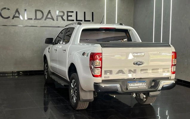 imagem-https://www.socarrao.com.br/sc-vehicle-images-prod/4394531/1792597382008-8584879_3_B_2af0dfeec1.jpeg