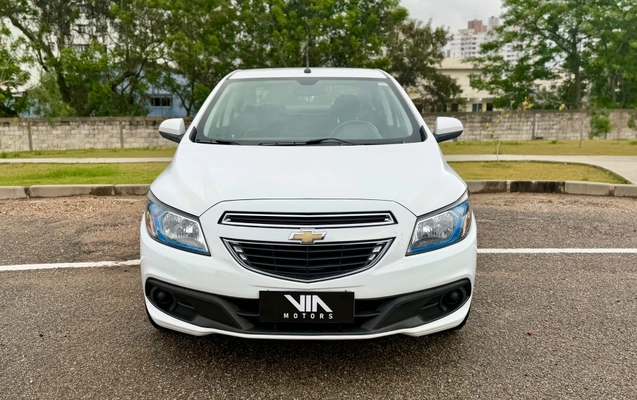 imagem-https://www.socarrao.com.br/sc-vehicle-images-prod/4394639/1792442235590-3d9dfd3d05da445c81315a4e1bfb67b6_1792441704819.jpg