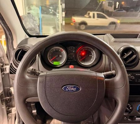 imagem-https://www.socarrao.com.br/sc-vehicle-images-prod/4394734/1792442480477-7744419_12_B_49b9b4cd2f.jpeg
