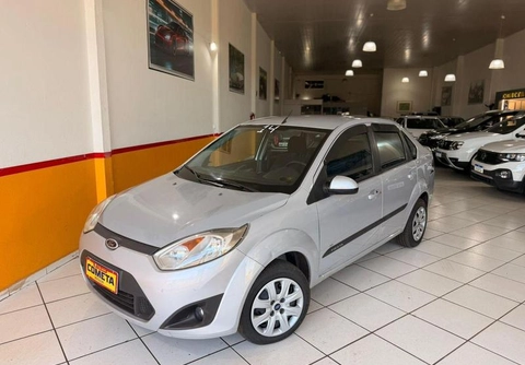 Ford Fiesta 2014 Prata — foto 1 de 3