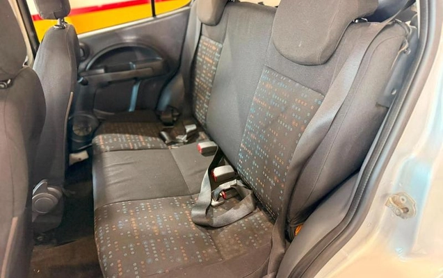 imagem-https://www.socarrao.com.br/sc-vehicle-images-prod/4394750/1792442492940-8248480_14_B_4a7d8ce1dd.jpeg