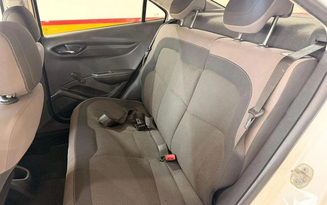 imagem-https://www.socarrao.com.br/sc-vehicle-images-prod/4394765/1792442499640-8407634_14_B_db4add6bd5.jpeg