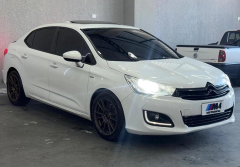 Citroën C4 Lounge 2017 Branco — foto 1 de 3