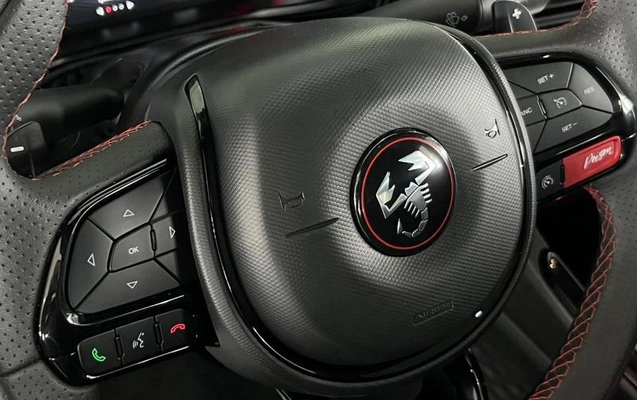 imagem-https://www.socarrao.com.br/sc-vehicle-images-prod/4394922/1792442812739-8558967_30_B_16da59e9a5.jpeg