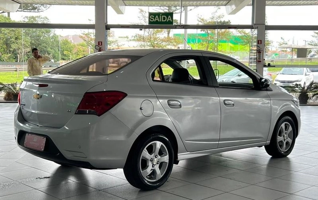 imagem-https://www.socarrao.com.br/sc-vehicle-images-prod/4394944/1792607172333-8520727_17_B_159036bad9.jpeg
