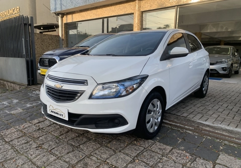 Chevrolet Onix 2015 Branco — foto 1 de 3