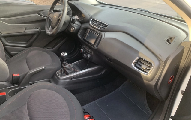 imagem-https://www.socarrao.com.br/sc-vehicle-images-prod/4394954/1792519513451-app-photos-ycdXXimmDkDRB906pndApzpTkgEHwTca.jpg
