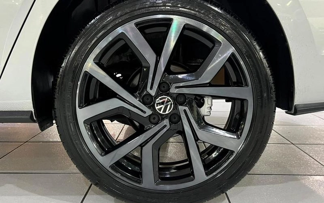 imagem-https://www.socarrao.com.br/sc-vehicle-images-prod/4394956/1792443031288-8571386_18_B_4542c2df95.jpeg
