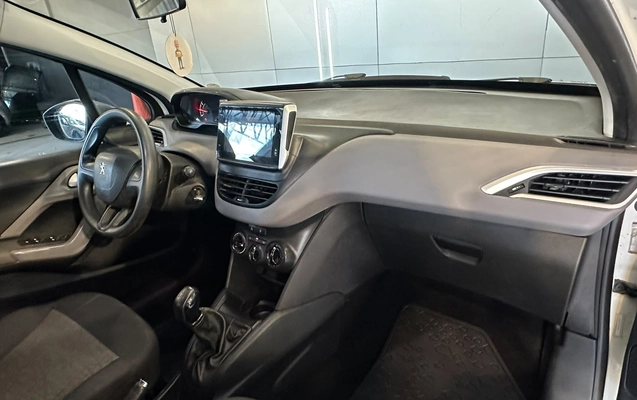 imagem-https://www.socarrao.com.br/sc-vehicle-images-prod/4394968/1792443130530-003_b09479c01f3a603710da1ef8e243087e.jpg