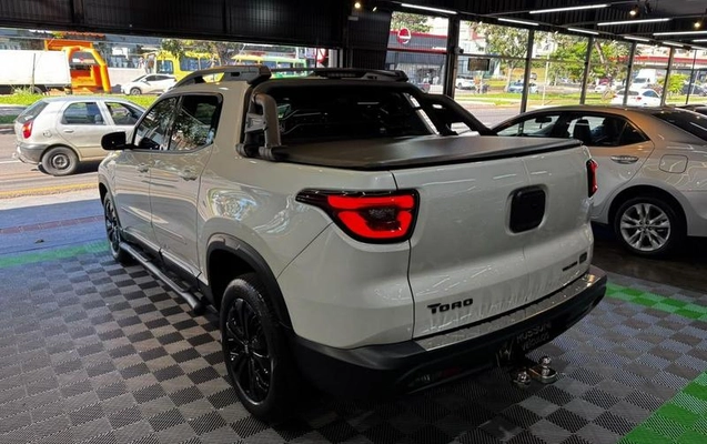 imagem-https://www.socarrao.com.br/sc-vehicle-images-prod/4395021/1792509758286-8586017_12_B_4dffef78b7.jpeg