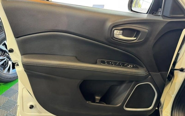 imagem-https://www.socarrao.com.br/sc-vehicle-images-prod/4395021/1792509758315-8586017_28_B_ca263b1e7e.jpeg