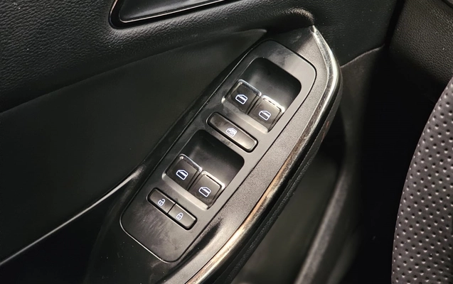imagem-https://www.socarrao.com.br/sc-vehicle-images-prod/4395072/1792443871616-1_040109.jpg