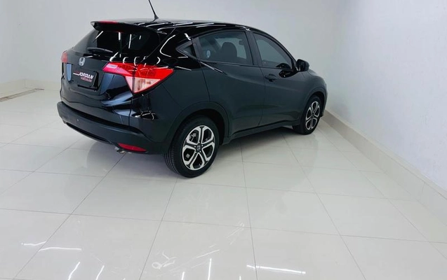 imagem-https://www.socarrao.com.br/sc-vehicle-images-prod/4395163/1792445561886-8586160_9_B_e8f90658a0.jpeg