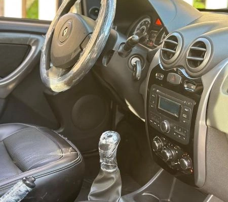 imagem-https://www.socarrao.com.br/sc-vehicle-images-prod/4395165/1792444332089-8546506_7_B_1a819e975c.jpeg