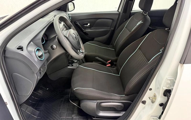imagem-https://www.socarrao.com.br/sc-vehicle-images-prod/4395184/1792445701515-8586181_15_B_aa44338825.jpeg