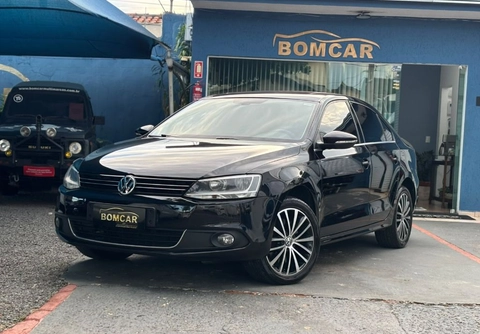 Volkswagen Jetta 2011 Preto — foto 1 de 3