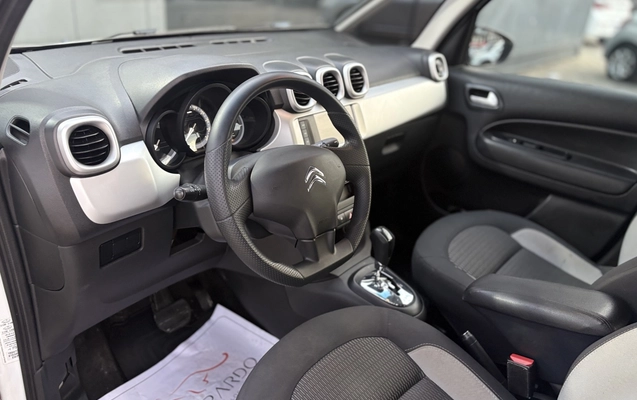 imagem-https://www.socarrao.com.br/sc-vehicle-images-prod/4395327/1792445447175-1_061947.jpg
