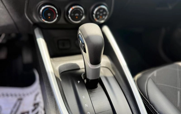 imagem-https://www.socarrao.com.br/sc-vehicle-images-prod/4395343/1792445493317-8581290_13_B_307a1aefda.jpeg